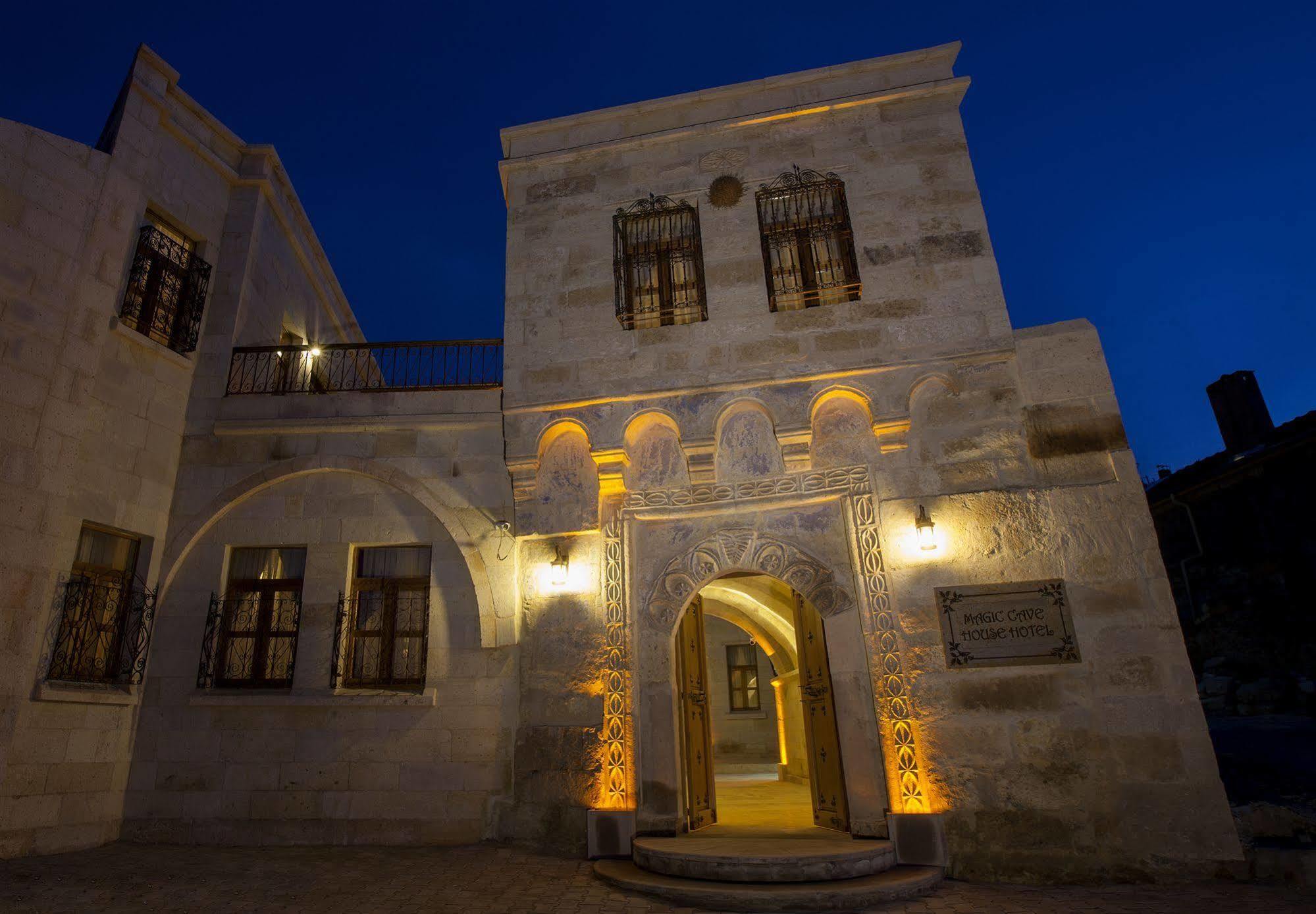 Magic Cave House Hotel Юргюп Екстериор снимка